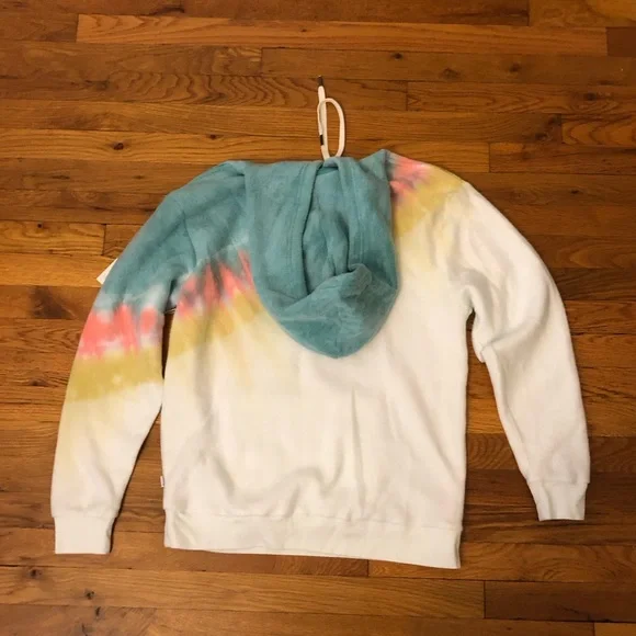 Limited Edition Kristin Cavallari x Feat Blanket Hoodie in Tie Dye RetroStripe - Picture 5 of 17